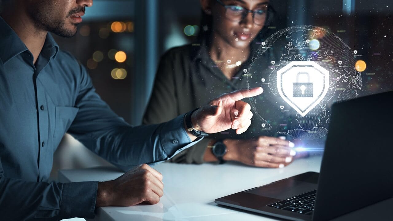 Segurança de TI como vantagem competitiva: o que as empresas líderes fazem diferente